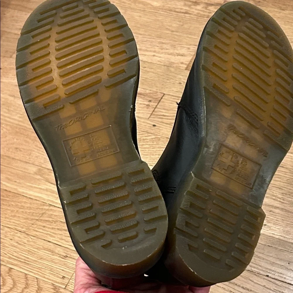 Dr. Martens Chelsea Black Boots - Picture 8 of 8